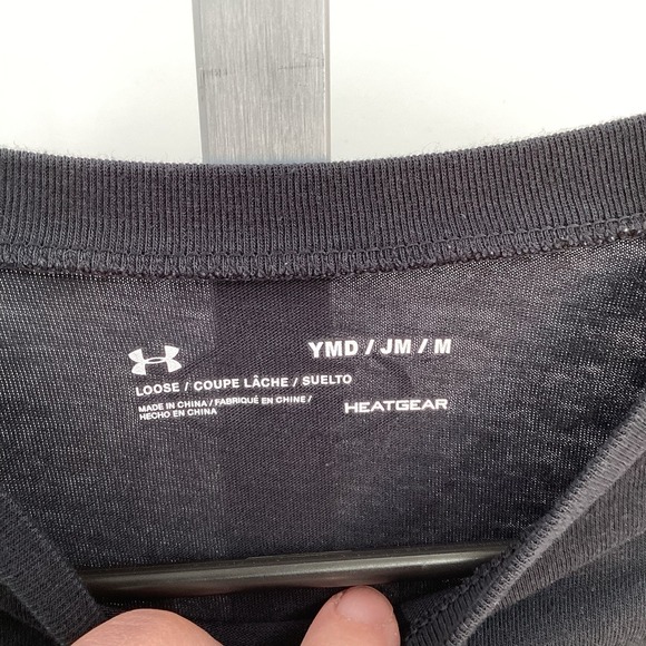 Boys Under Armour Project Rock USA Long Sleeved Performance Camo Logo Tee Medium - Picture 6 of 7